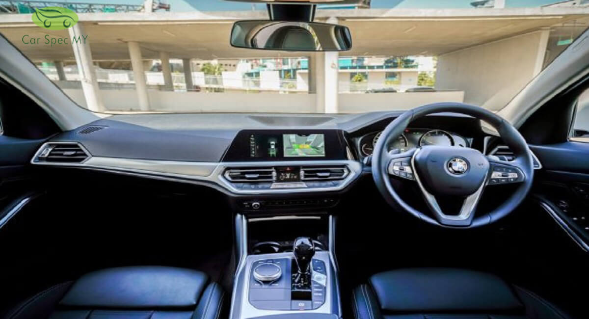 BMW 320i interior 2020
